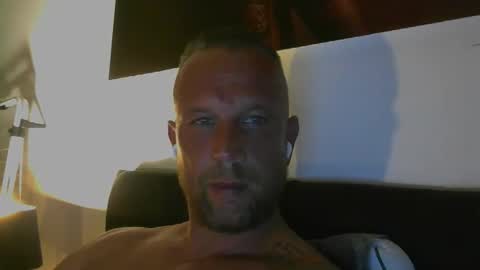 sence08 online show from September 10, 11:06 pm