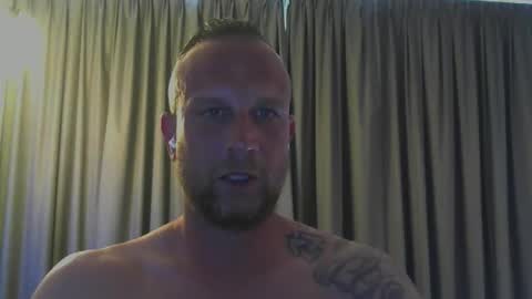 sence08 online show from May 1, 3:50 pm