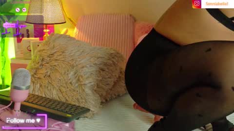 Sennia online show from March 5, 2:37 pm