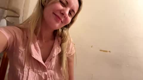 Sennya online show from October 9, 9:09 pm