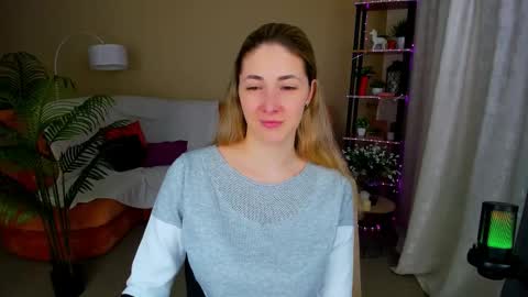 sensitiveheartt online show from March 12, 7:28 pm