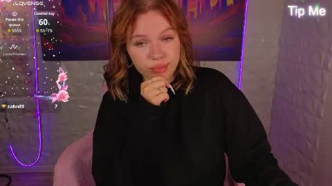 Lisa and Mona online show from July 14, 2:05 am