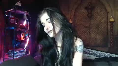 Seraphin Munster online show from December 3, 7:03 pm