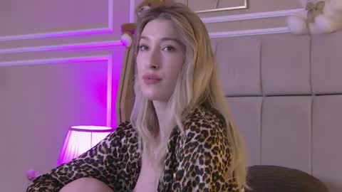 Serena online show from April 14, 10:18 am