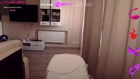 serenamilss online show from September 18, 7:34 am