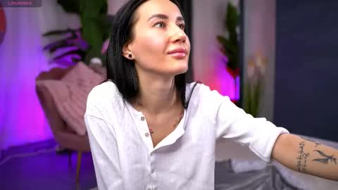 Snapshot of serenavelour chatting on October 21, 10:20 am Serena online show from October 21, 10:20 am