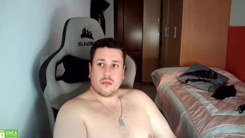 Snapshot of sergio95n chatting on October 10, 3:07 pm Pollos online show from October 10, 3:07 pm