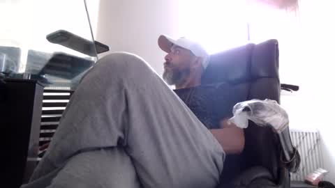 hetero serio discreto online show from July 27, 10:29 pm