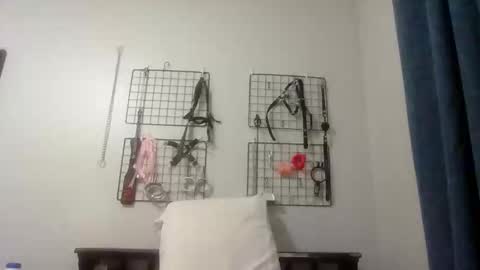 Servile Sarah online show from January 29, 1:27 am