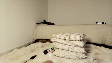 Setsuna  online show from April 2, 10:00 am