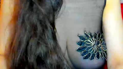 sexqueen1111 online show from February 2, 1:47 am