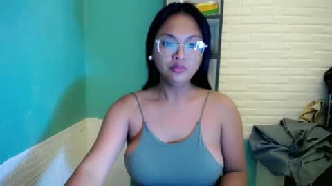 sexuallyattractive_mae online show from July 3, 6:01 pm