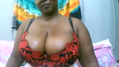 sexxi_ebony online show from February 4, 1:15 pm