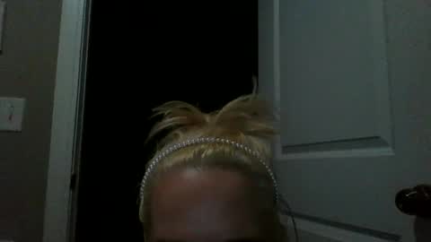 sexxiibossbabe online show from November 17, 5:37 pm