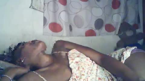 sexxy_curvy23 online show from February 10, 7:39 pm