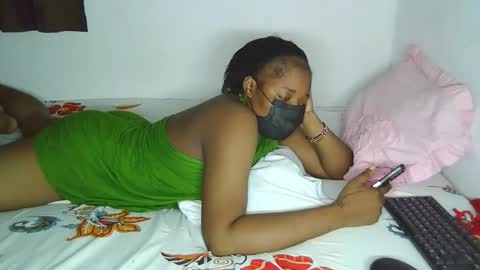 sexxybooty254 online show from February 18, 7:02 pm