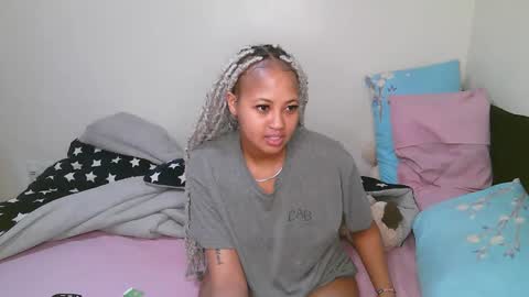 sexy_bluegirl online show from May 24, 12:12 pm