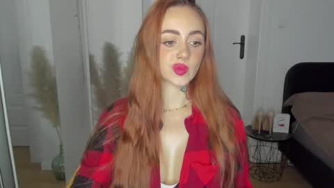 C o r a l i e online show from November 17, 2:30 pm