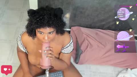 sexy_curlylady online show from March 13, 3:10 am
