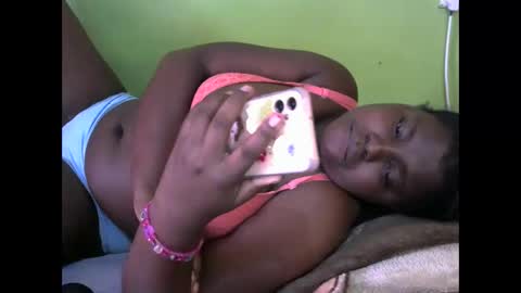 Snapshot of sexy_divana chatting on January 28, 9:30 am sexy_divana online show from January 28, 9:30 am