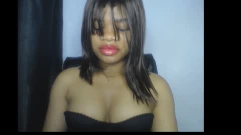 Ella online show from March 14, 8:35 pm