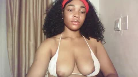 Sexy kitty881 online show from October 18, 8:46 pm