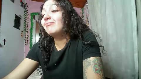 sexy lolas online show from February 27, 11:41 pm