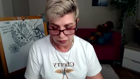 sexy_milffa online show from August 6, 8:34 am