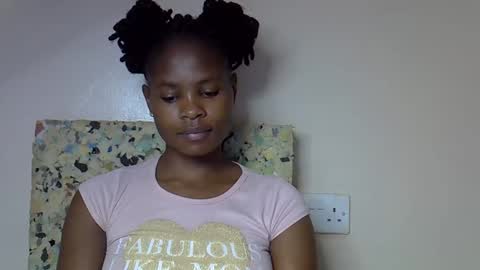 Molyne online show from March 26, 3:17 pm