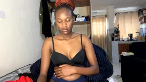 Nyla online show from June 13, 11:31 am