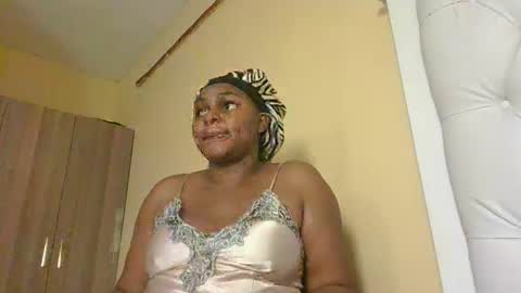 Snapshot of sexy_pretty_cherry chatting on October 19, 4:55 pm Cherry online show from October 19, 4:55 pm