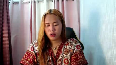 SOFIE  The woman who lives in the province online show from June 11, 3:32 pm
