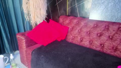 sexy_valeshca online show from April 8, 3:26 pm