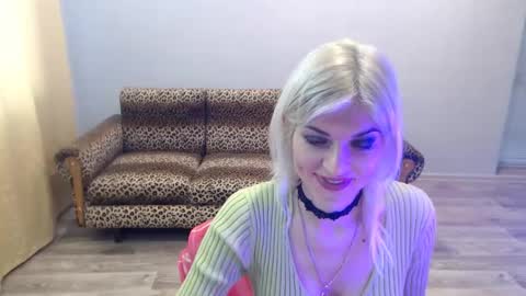 sexybeatriice online show from December 16, 7:15 am