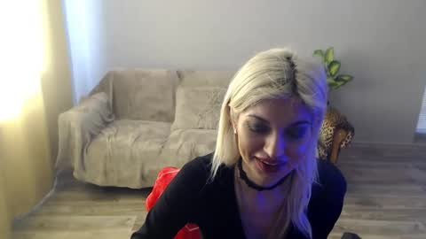 sexybeatriice online show from March 29, 8:38 am