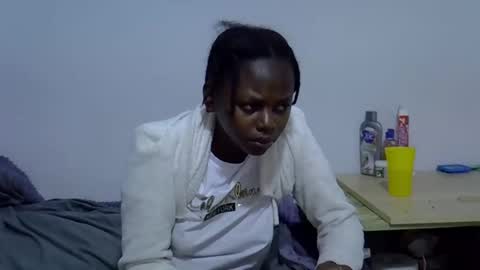 sexybeiby1 online show from April 15, 9:34 am