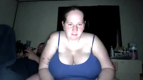 Etowngirl14 online show from April 3, 1:45 am