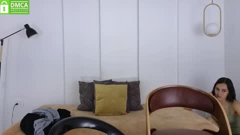 chanell and yina online show from February 5, 6:11 pm