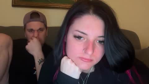 sexycouple41110 online show from March 31, 2:45 am