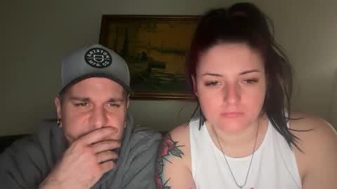 sexycouple41110 online show from February 27, 4:16 am