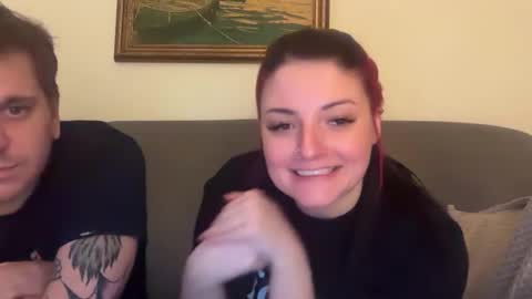 sexycouple41110 online show from March 19, 3:56 am