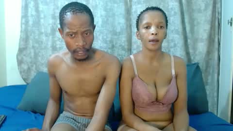 sexycouplexx01 online show from May 5, 6:24 pm
