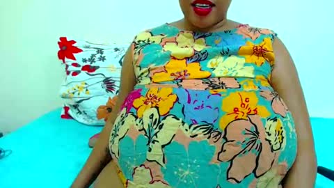 sexyebonylove89 online show from February 6, 12:00 am