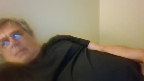 chris online show from June 4, 1:22 am