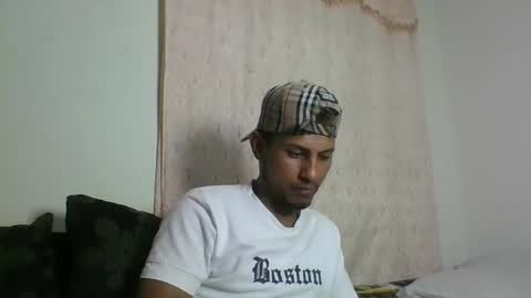 Snapshot of sexyleon69 chatting on February 2, 6:25 am Sexy leon online show from February 2, 6:25 am