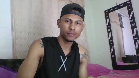 Snapshot of sexyleon69 chatting on October 30, 3:07 am Sexy leon online show from October 30, 3:07 am