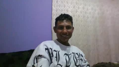 Snapshot of sexyleon69 chatting on March 3, 8:49 am Sexy leon online show from March 3, 8:49 am