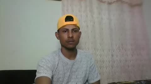 Snapshot of sexyleon69 chatting on February 17, 7:33 pm Sexy leon online show from February 17, 7:33 pm