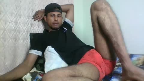 Snapshot of sexyleon69 chatting on January 29, 5:13 pm Sexy leon online show from January 29, 5:13 pm