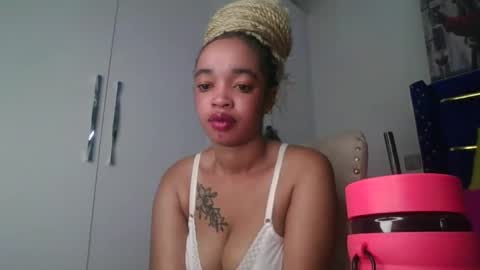 mel online show from March 11, 7:28 pm